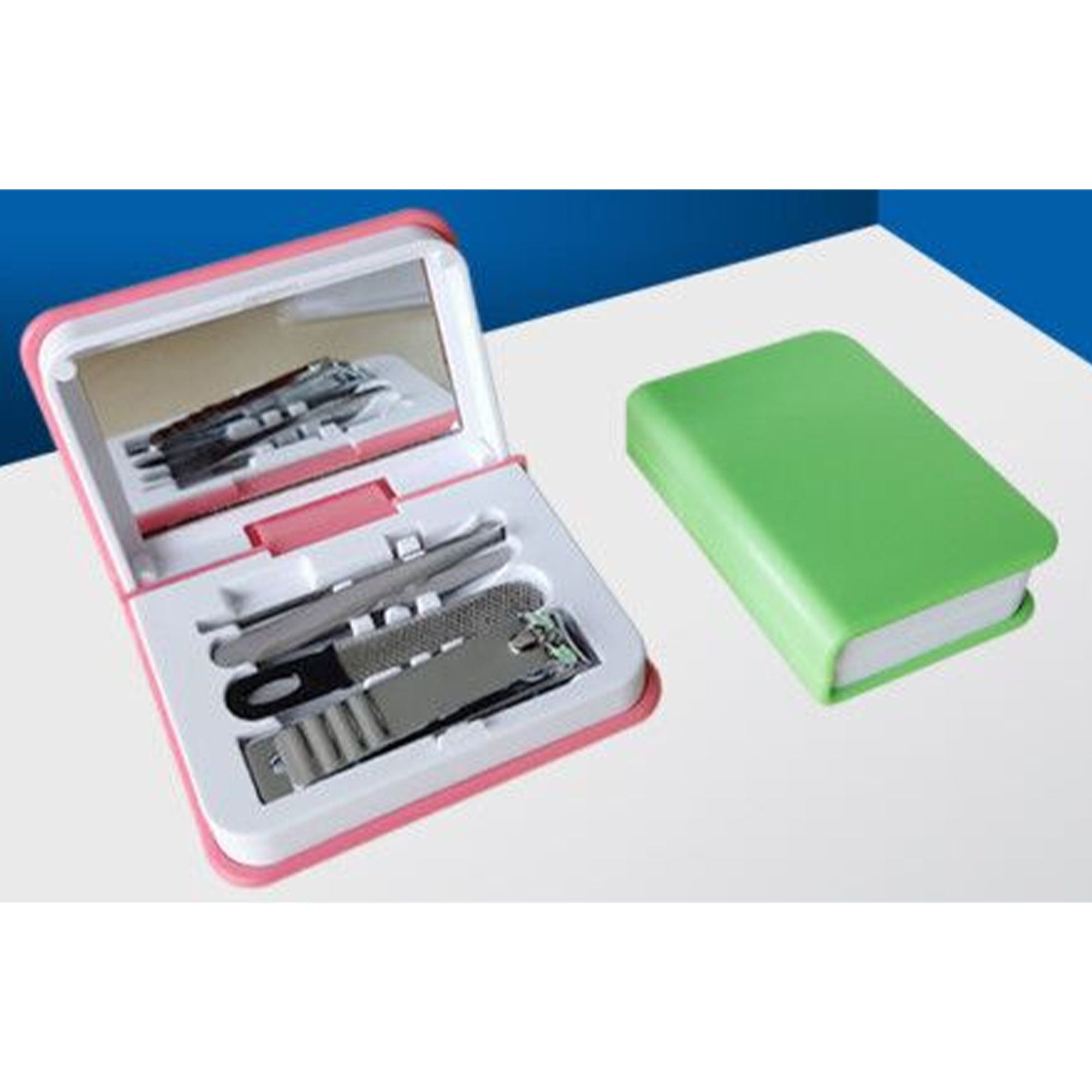Manicure Set Image